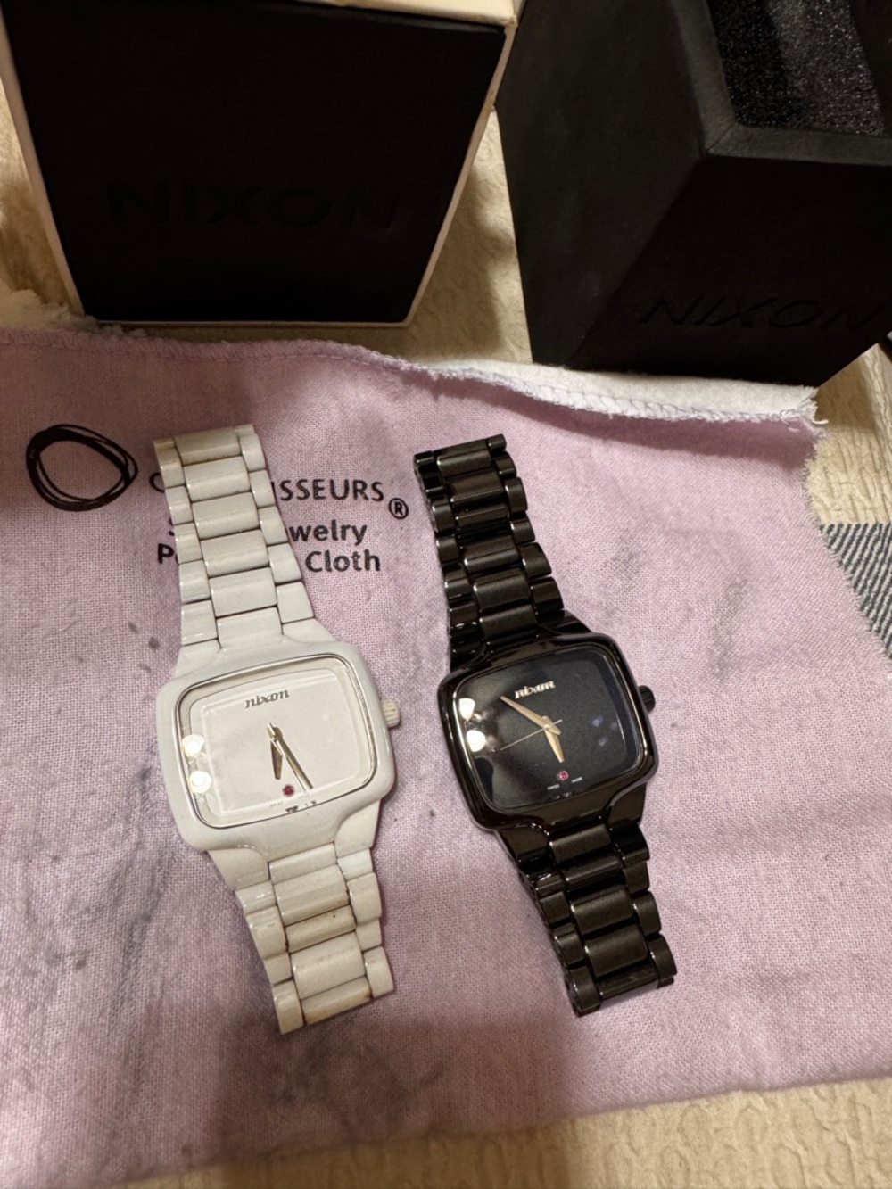 NIXON Black Ceramic Player Automatic
Watch literally new - Picture 4 of 8